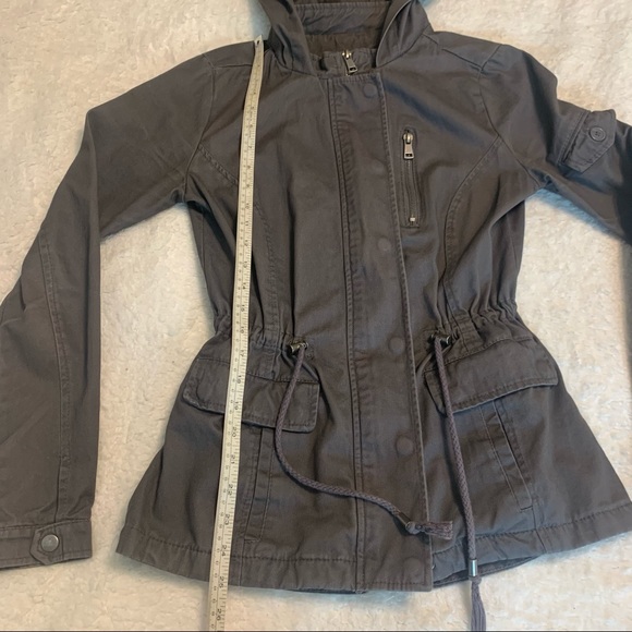 Sky and Sparrow x Tilly’s Grey Adjustable Waist Hooded Zip-Up Jacket Size S - Picture 12 of 14